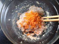 老爸做的水晶虾饺做法图解9)