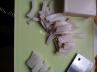 色香味浓的猪皮冻做法图解7)