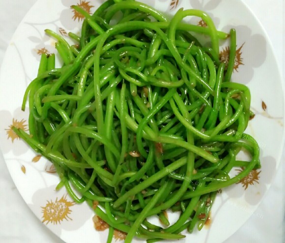 五味俱全的蒜蓉茼蒿