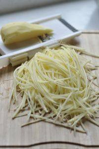 家常菜炝拌土豆丝做法图解1)