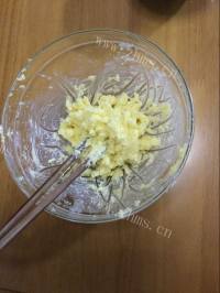 好吃的烘烤蔓越莓饼干做法图解2)
