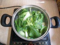 美味的青菜肉丸汤做法图解5)