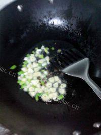 家常素炒菜花做法图解3)
