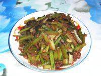 家常菜肉末炒芹菜