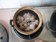 美味的葱烧排骨做法图解3)