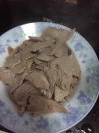 玉盘珍馐的爆炒猪肝做法图解3)