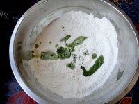 很有食欲的菠菜手擀面做法图解2)