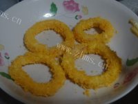 美味的香酥鱿鱼圈做法图解7)