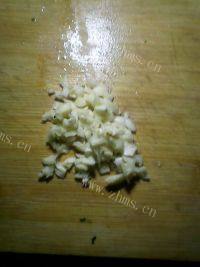 易做的拌芹菜叶做法图解4)