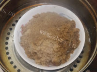 色香味浓的粉蒸肉做法图解8)