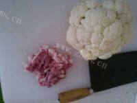 下饭的菜花炒肉做法图解1)