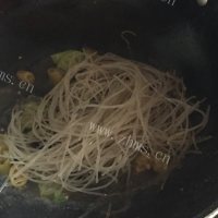 家常泡椒粉丝做法图解4)