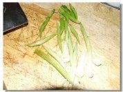 好吃的蒜香荷兰豆做法图解2)