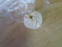 素食红萝卜生煎小包做法图解8)