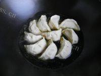 外婆做的牛肉锅贴做法图解17)