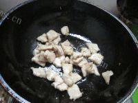 家常菜白菜木耳炒肉片做法图解3)