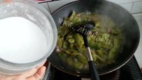家常菜烧芸豆做法图解9)
