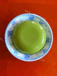 美味的木瓜奶抹茶布丁做法图解7)