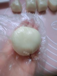 食欲满满的榴莲糯米糍做法图解8)