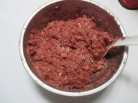 美味的果味黑椒脆皮肠做法图解4)