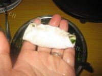 好吃的韭菜鸡蛋锅贴做法图解8)