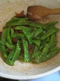 家常菜肉炒扁豆做法图解6)