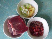家常菜干煸牛肉丝做法图解1)