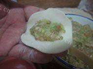 白菜猪肉馅水饺做法图解7)