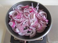 营养食品洋葱韭菜炒鸭脯肉做法图解6)