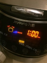 新鲜的海鲜土豆煲仔饭做法图解6)