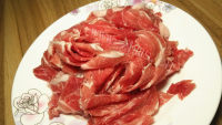 家常菜葱爆羊肉做法图解2)