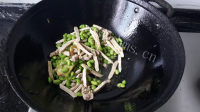自制香干毛豆子做法图解5)