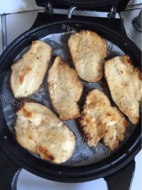 美味的蜜汁鸡排做法图解4)