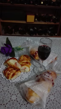 诱人的奶酪包做法图解17)