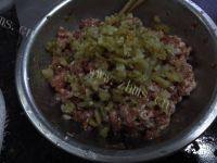 简单的肉末蒸茄子做法图解4)