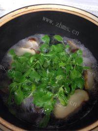 色味俱佳的山泉松茸清汤
