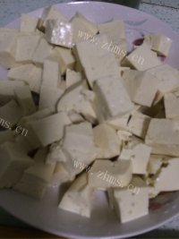 香喷喷的炖豆腐做法图解1)