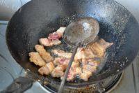 家常菜干豆角炖五花肉做法图解5)