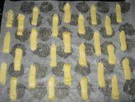 简易版蛋白薄脆饼做法图解7)