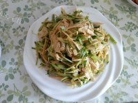 简单的黄瓜拌豆皮