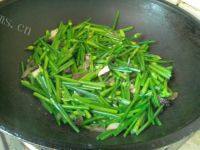 家常菜蒜苔炒腊肉做法图解6)