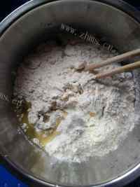 美味的红豆花生玫瑰酥饼做法图解1)