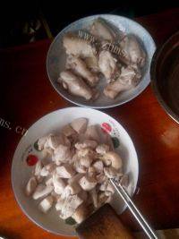 可口美食番茄红烧鸡块做法图解1)