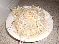 清爽的素炒豆芽做法图解1)