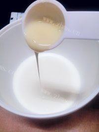美味的小小木糠杯做法图解4)