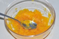 简单蒸南瓜豆沙饼做法图解3)
