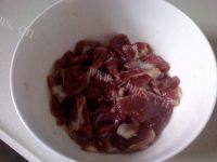 家常菜白菜梗炒肉做法图解1)