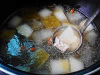 家常菜排骨冬瓜汤