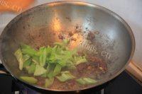 家常菜辣椒小炒肉做法图解6)