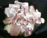 家常菜油豆腐烧肉做法图解4)